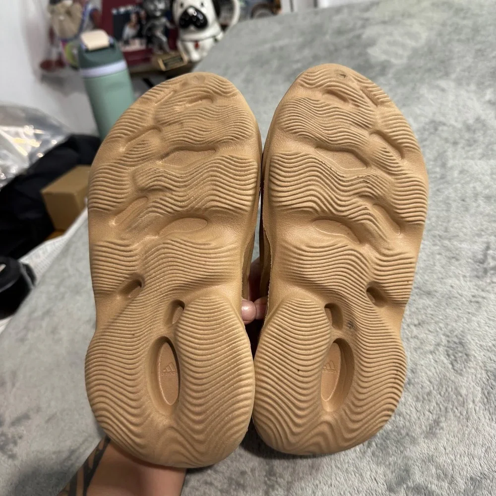 Adidas Yeezy Foam Runner Ochre GW3354 Kids 5Y Womens 6.5 Tan Slip On Sneakers